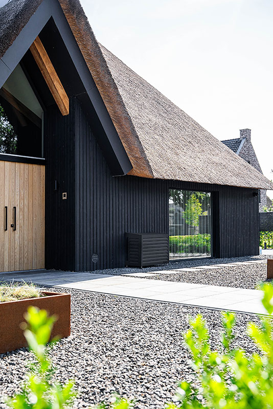 Qventi warmtepomp omkasting in elke ral kleur